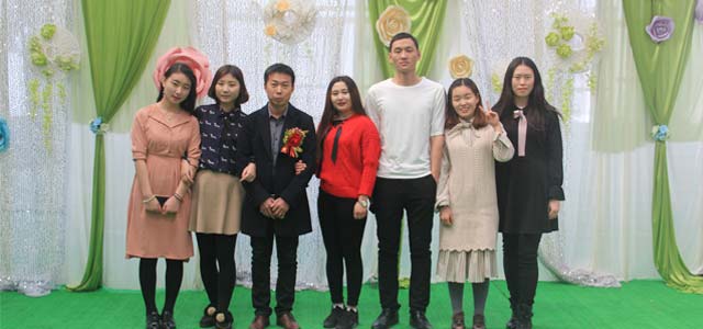 攜手共進(jìn)，贏戰(zhàn)狗年——2018艾易網(wǎng)絡(luò)年會(huì)圓滿結(jié)束